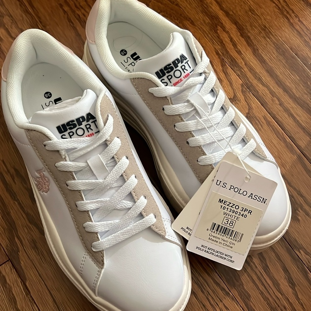 USPA SPORT sneaker NWT, size 38